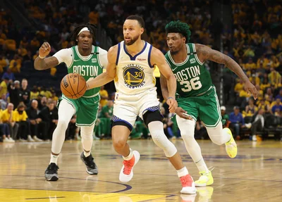 Stephen Curry, Robert Williams III e Marcus Smart