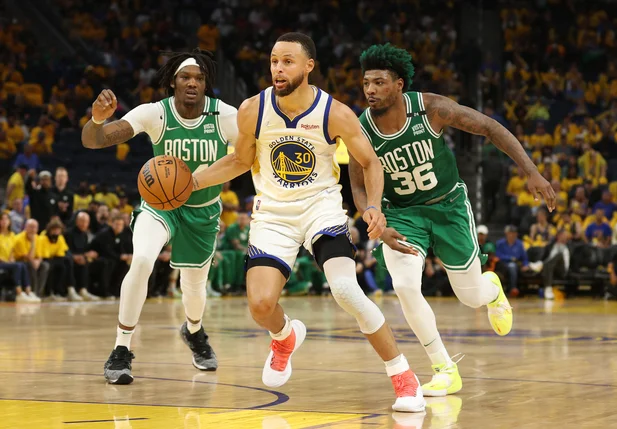 Stephen Curry, Robert Williams III e Marcus Smart