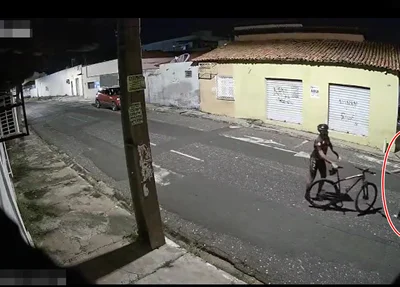 Suspeito usou facão para assaltar a vítima