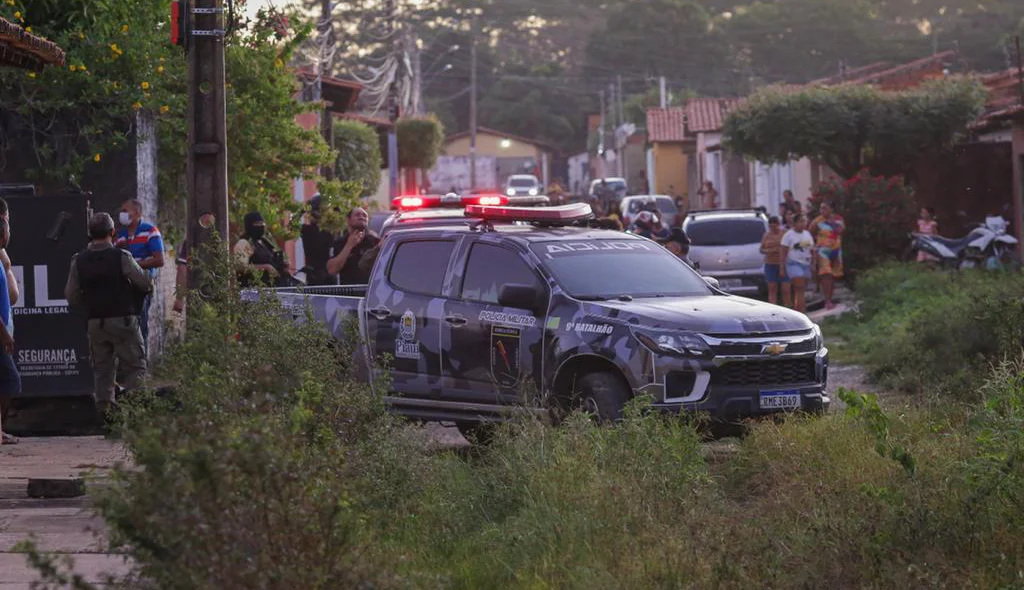 Viatura da PM no local do crime