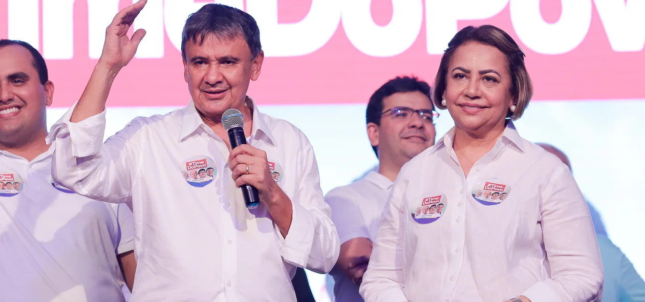 Wellington Dias ao lado de  Jussara Lima