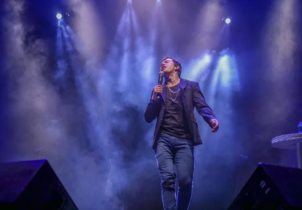 Whindersson Nunes durante show em Teresina