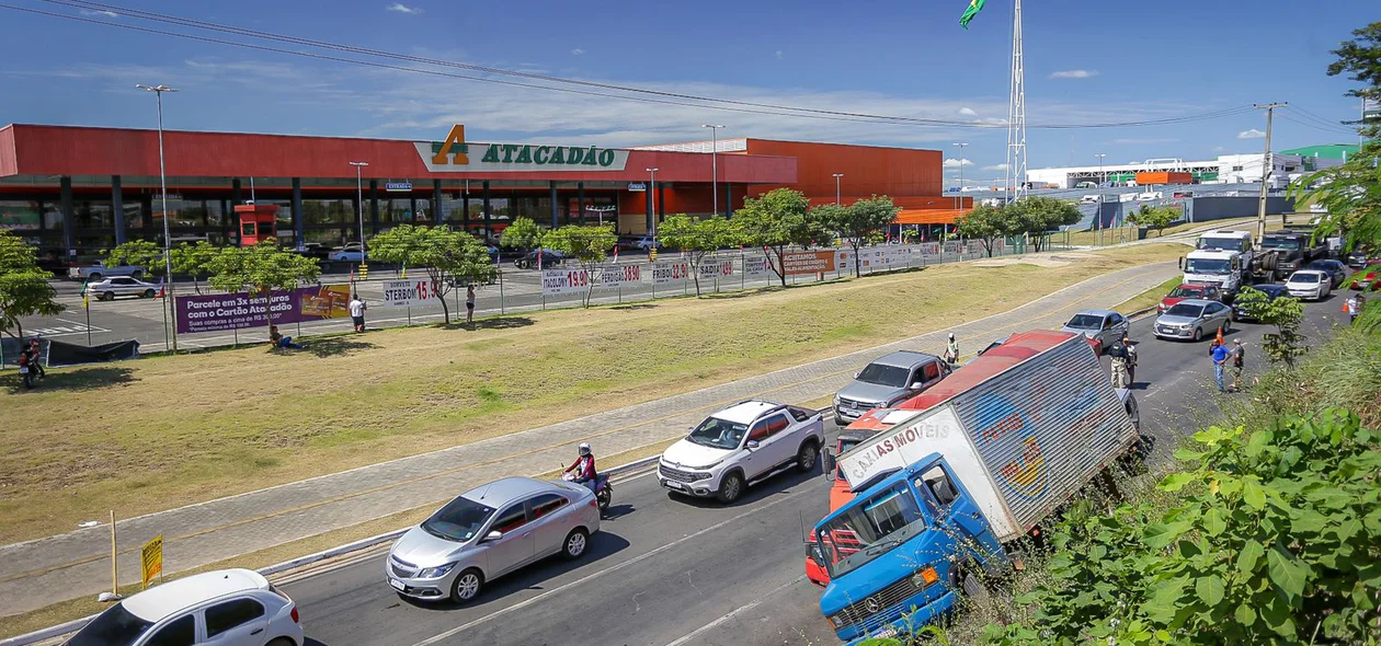 Trânsito ficou congestionado na região