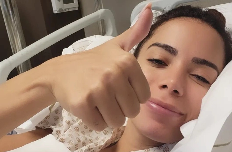 Anitta no hospital