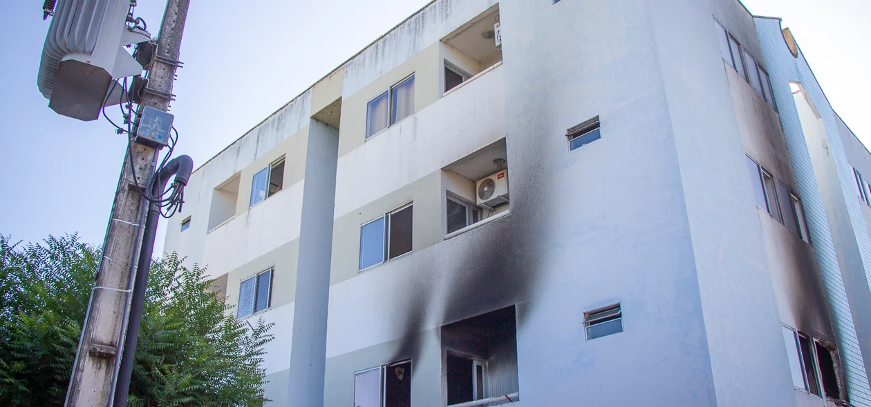 Apartamento pega fogo na zona Leste de Teresina