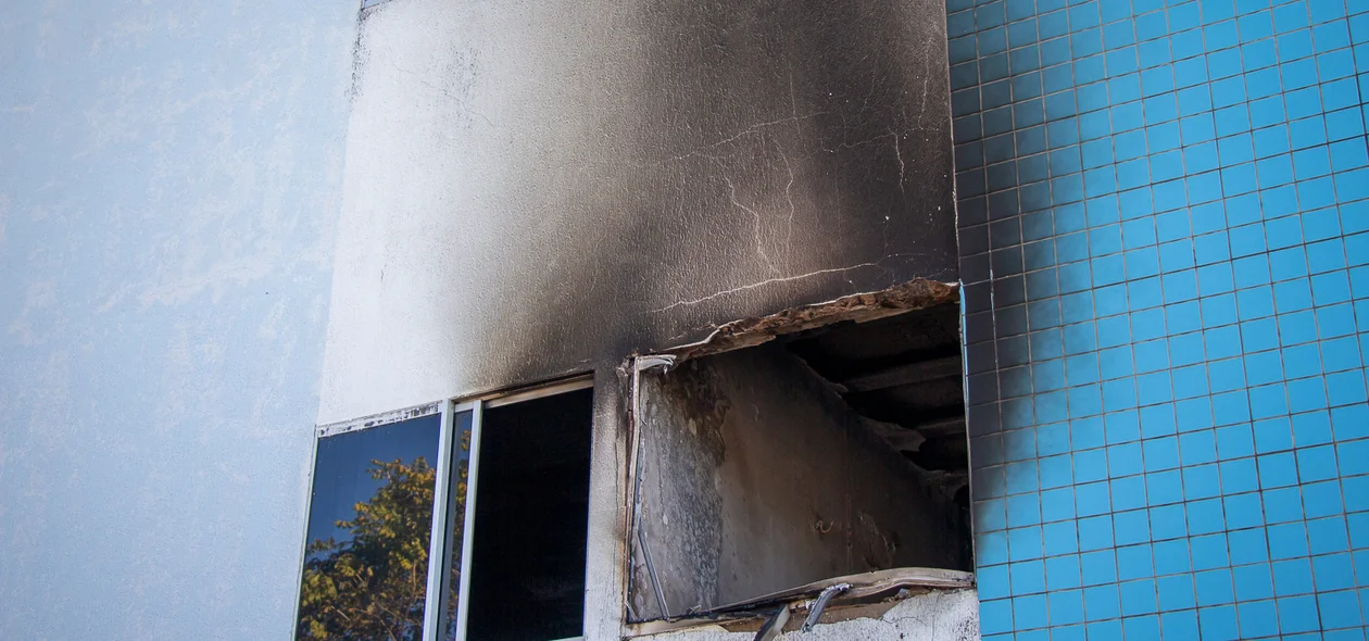 Apartamento foi destruído pelo fogo