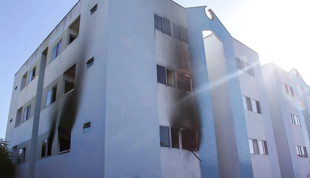 Apartamento pegou fogo