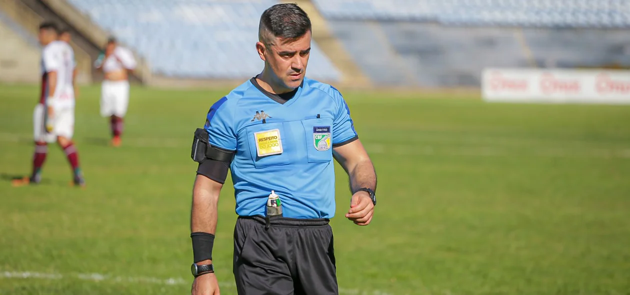 Árbitro da partida