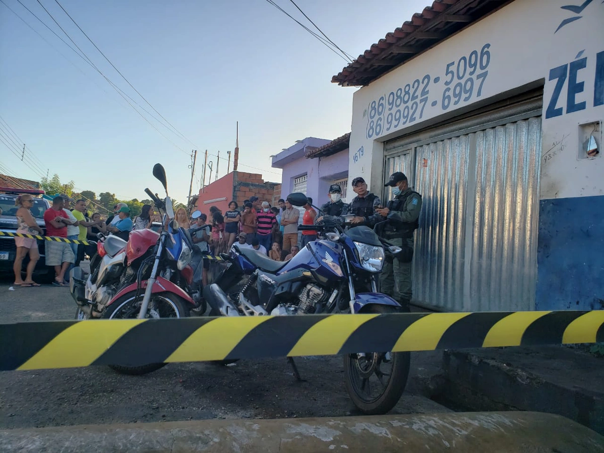 Área do crime foi isolada pela polícia