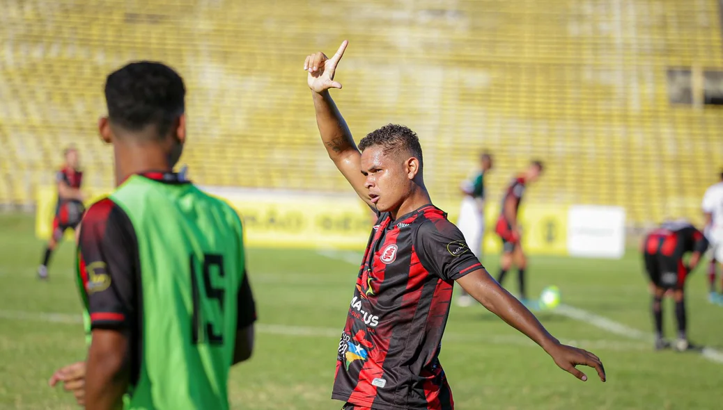 Autor de um dos gols do Juventude