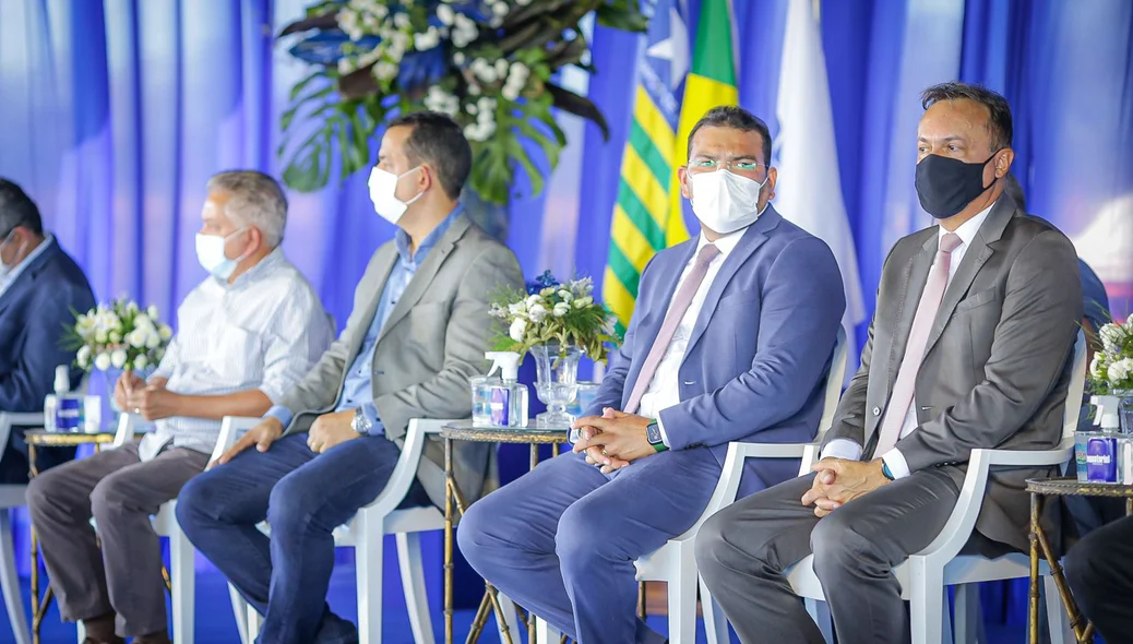Autoridades presentes na inauguração da Subestação de Demerval Lobão