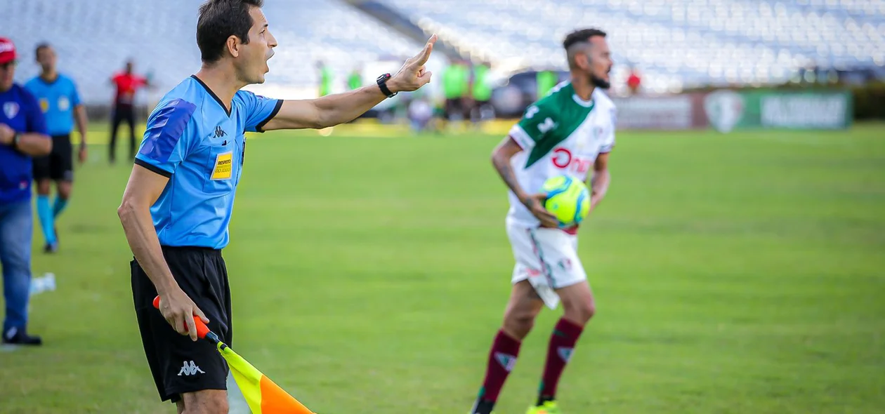 Bandeirinha da partida