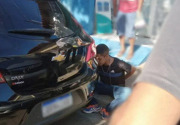 Bandido capturado pela população no Centro de Teresina