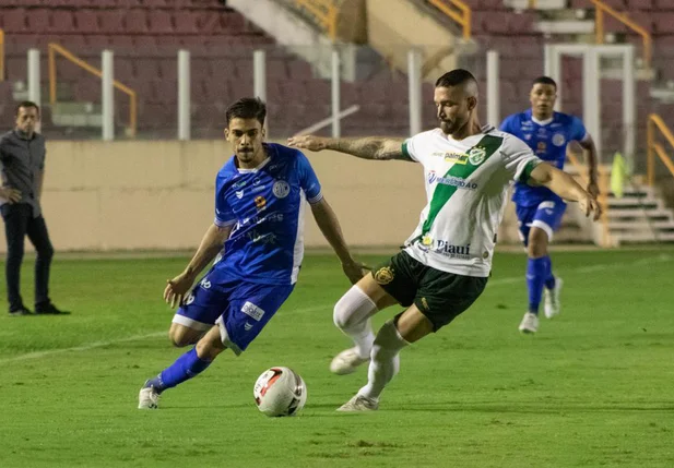 Danilo Silva começou entre os titulares