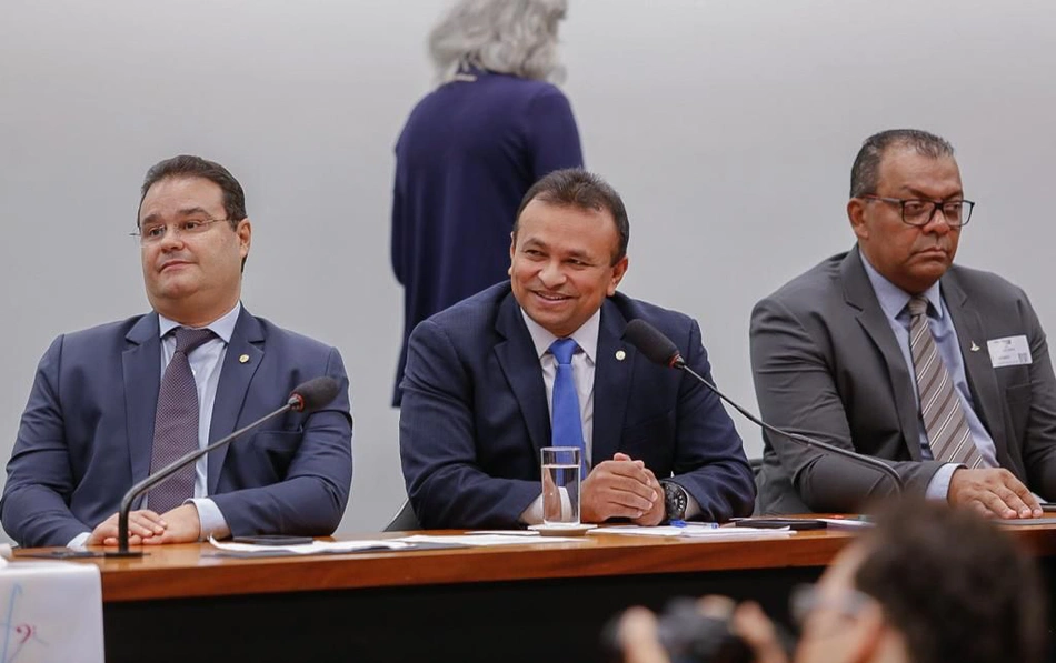 Deputado Fábio Abreu em sessão solene