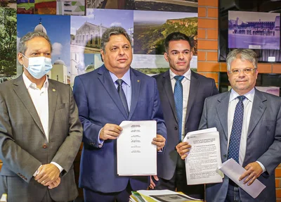 Deputados da oposição vão denunciar Regina Sousa