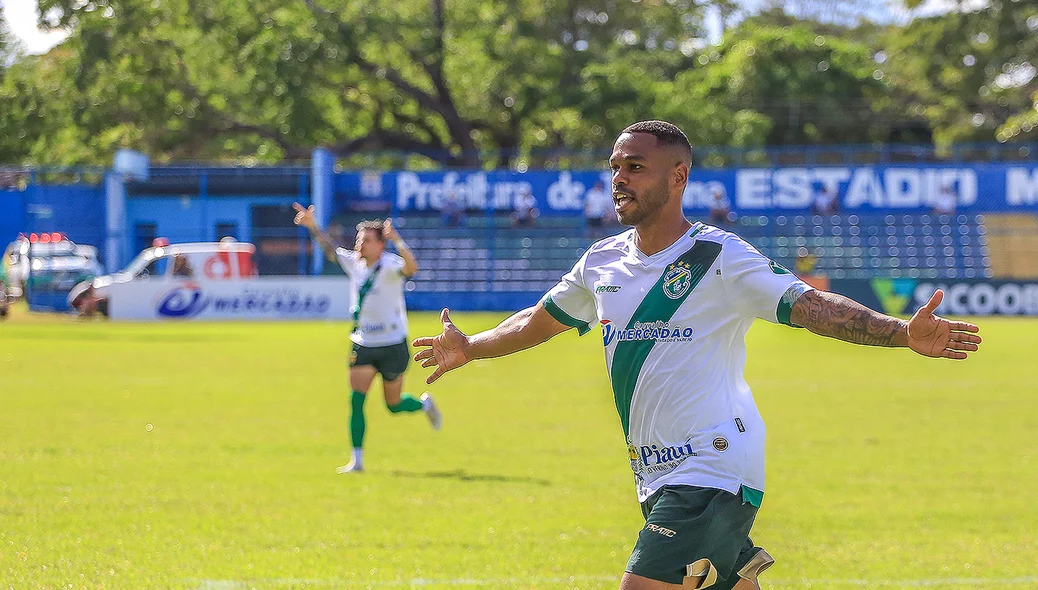 Dieguinho marcou o primeiro gol