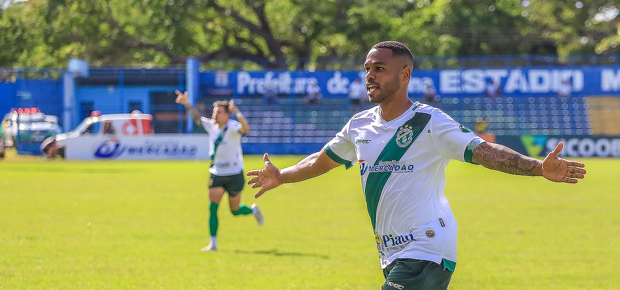 Dieguinho marcou o primeiro gol