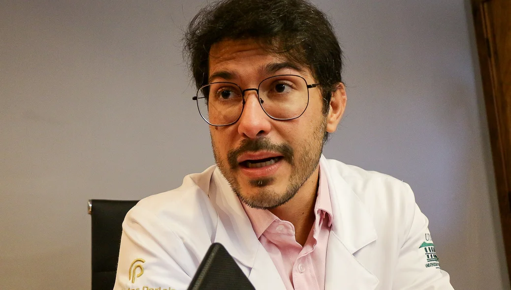 Dr. Carlos Portela
