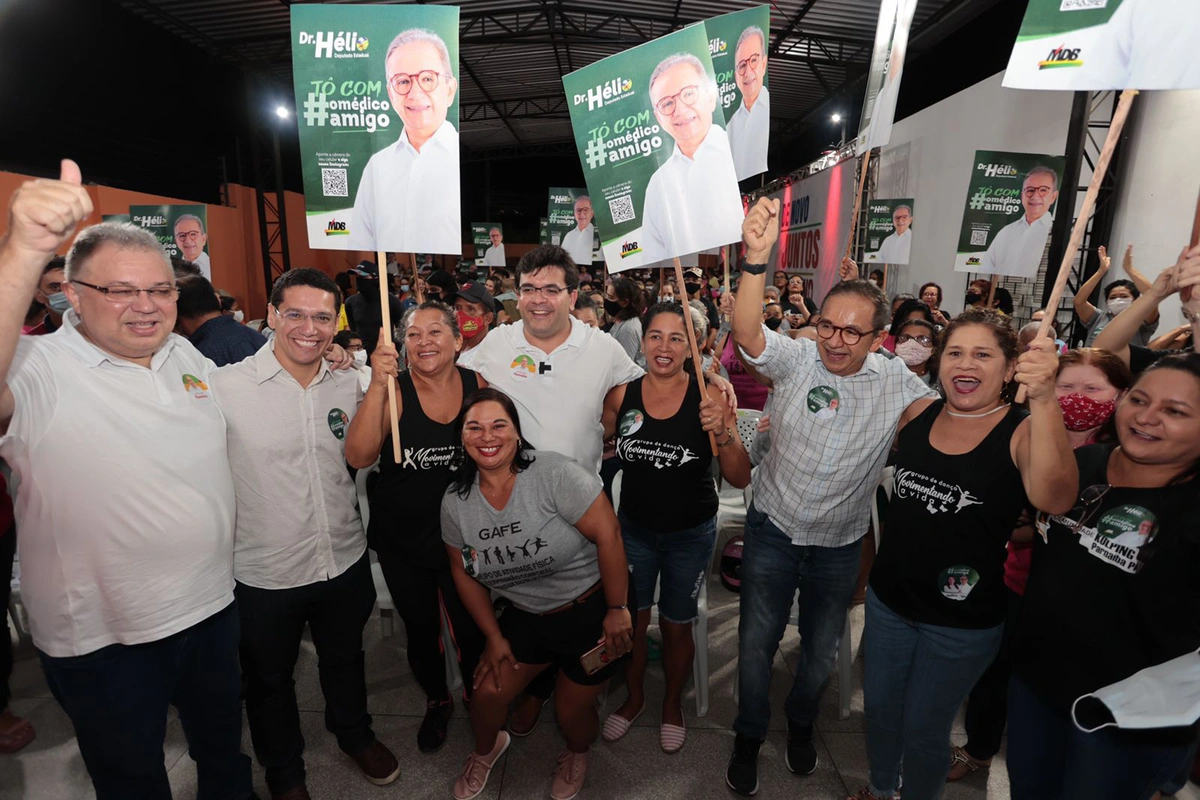 Dr. Hélio reúne multidão em Parnaíba
