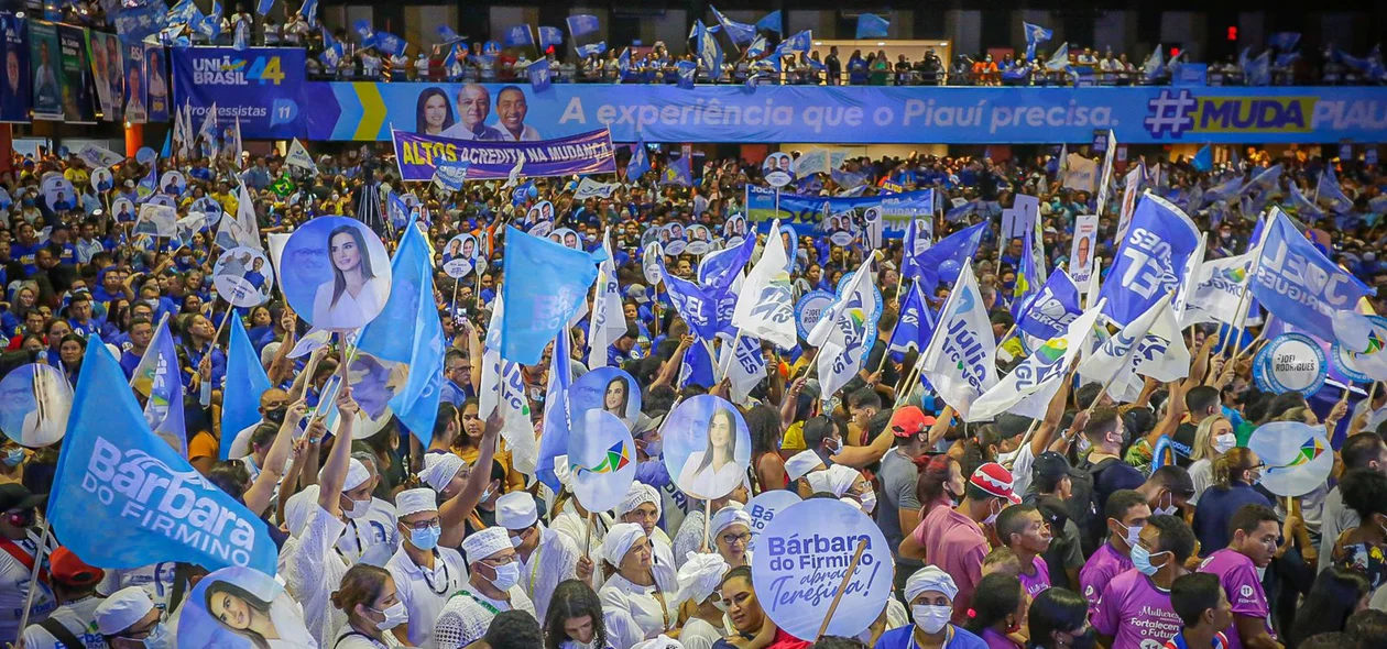 Evento lotado de apoiadores