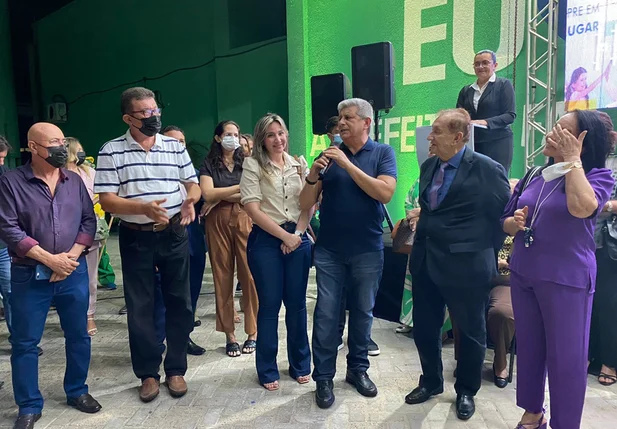 Ex-governador Zé Filho discursando