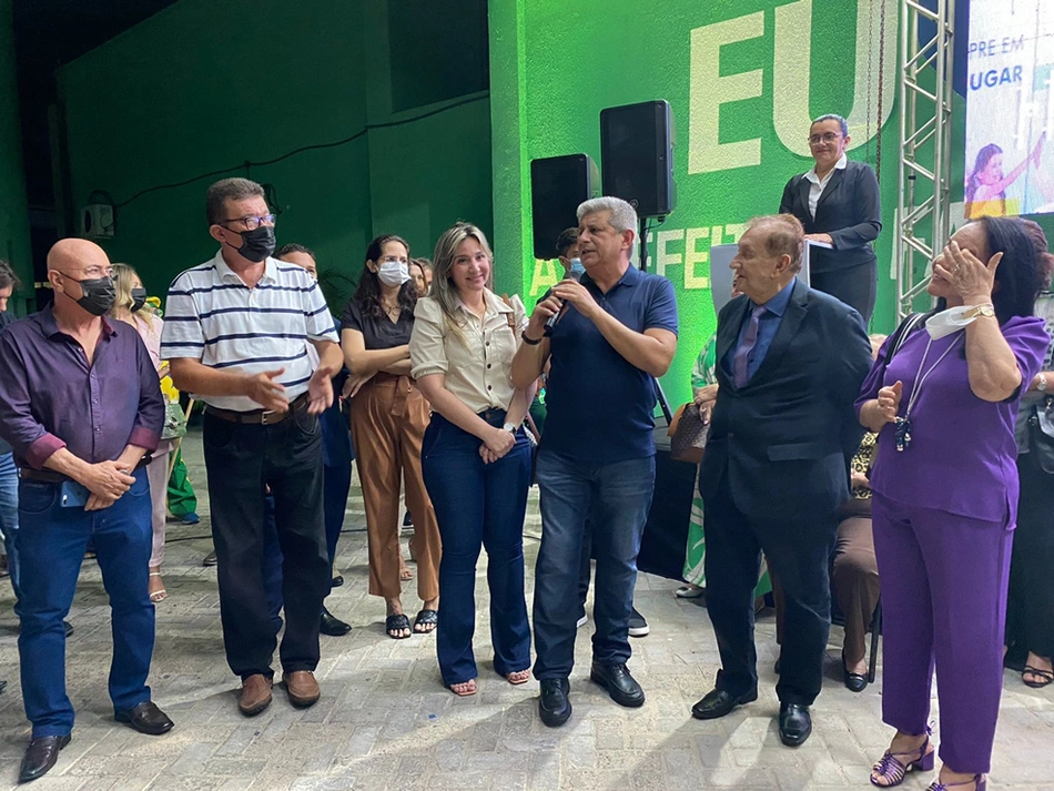 Ex-governador Zé Filho discursando