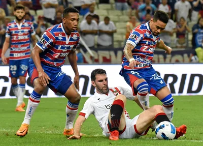 Fortaleza e Estudiantes pela Libertadores