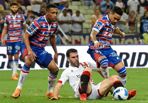 Fortaleza e Estudiantes pela Libertadores