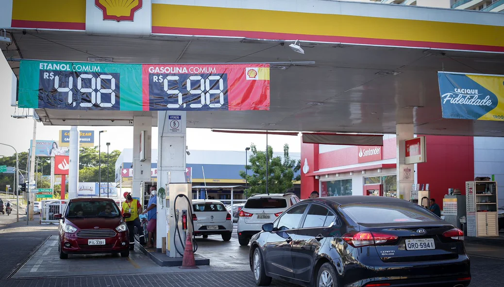 Gasolina é vendida a R$ 5,98 em Teresina