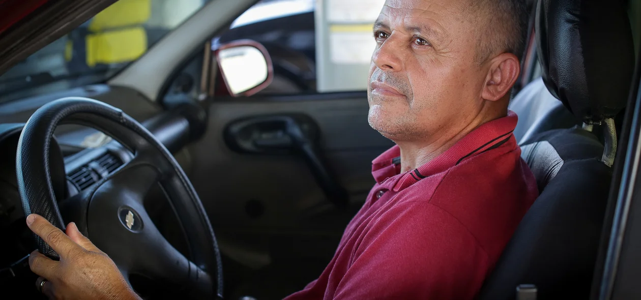 Gerson Alves, agente de portaria