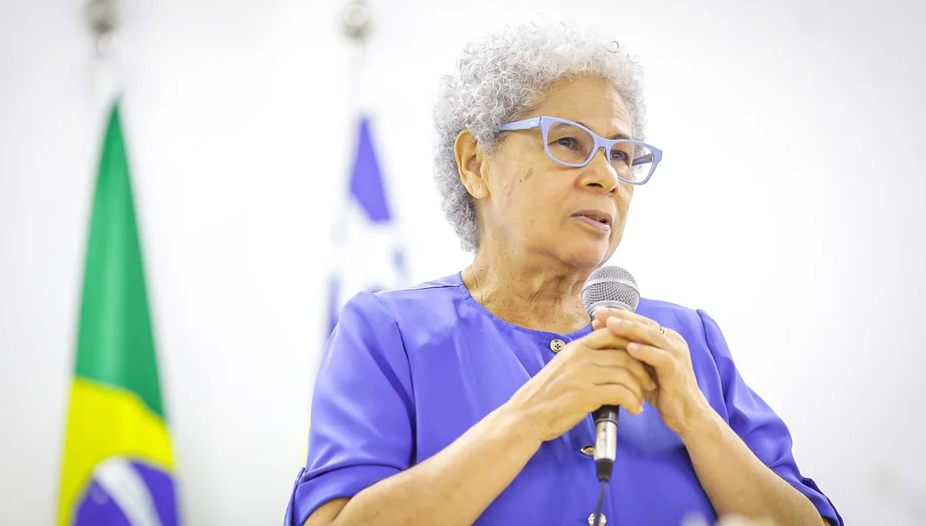 Governadora Regina Sousa