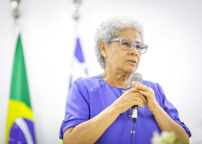 Governadora Regina Sousa
