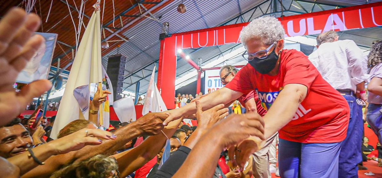 Governadora Regina Sousa