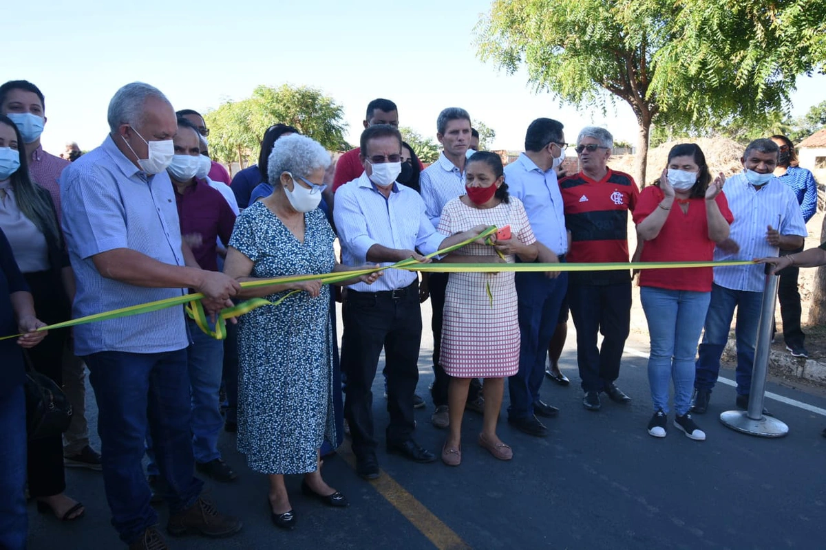 Governo do Piauí entrega obras no Sul do Estado