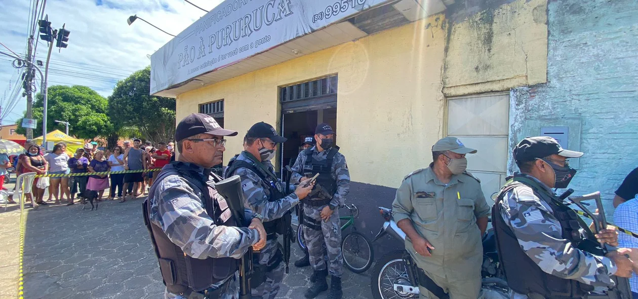Homem é morto a tiros na calçada de panificadora no Promorar