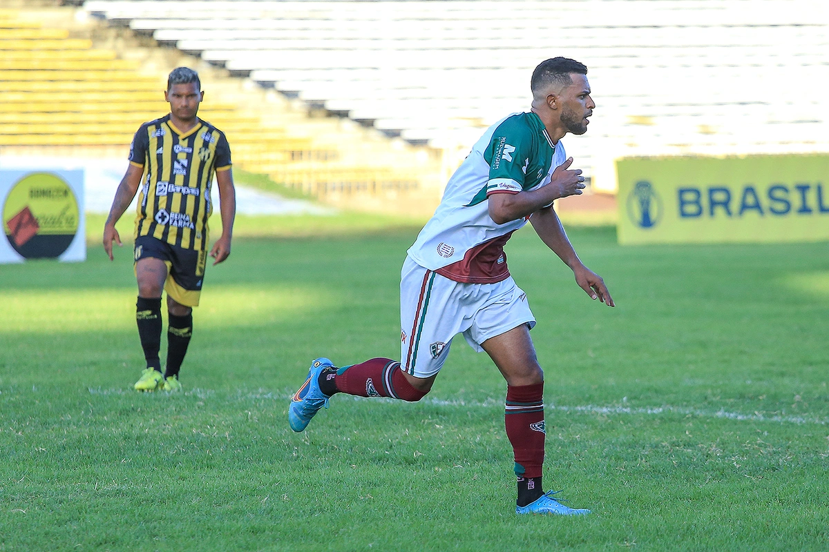 Janeudo marcou dois gols na vitória do Fluminense-PI