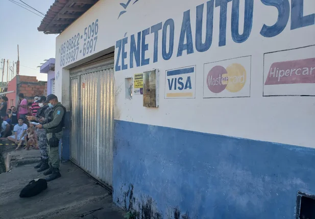 Jovem é executado a tiros dentro de oficina mecânica em Teresina