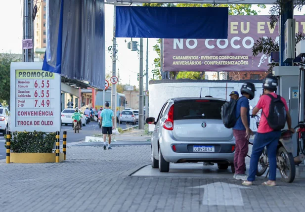 Litro da gasolina acima de R$ 6,50