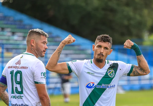 Manoel marcou o segundo gol