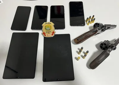 Material apreendido na ação policial