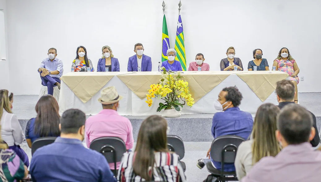 Mesa de autoridades