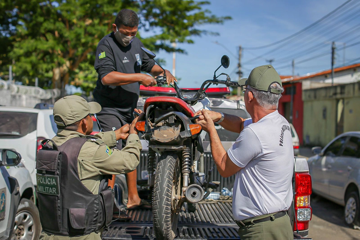 Moto foi conduzida para a Central de Flagrantes de Teresina