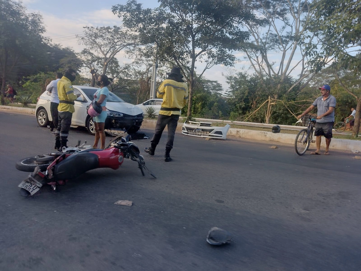 Motociclista fica ferido após acidente na Avenida Piauí em Timon