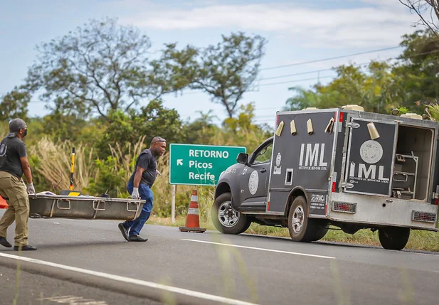 O corpo foi recolhido pela equipe do IML