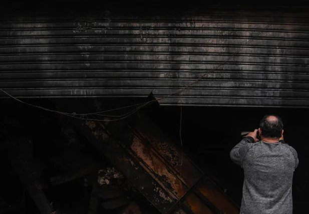 Os prejuízos do incêndio ainda são difíceis de ser contabilizados pelos comerciantes.