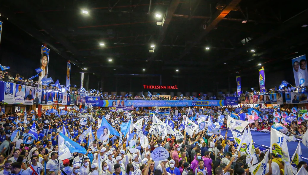 População presente no evento de homologação das candidaturas dos nomes da Oposição