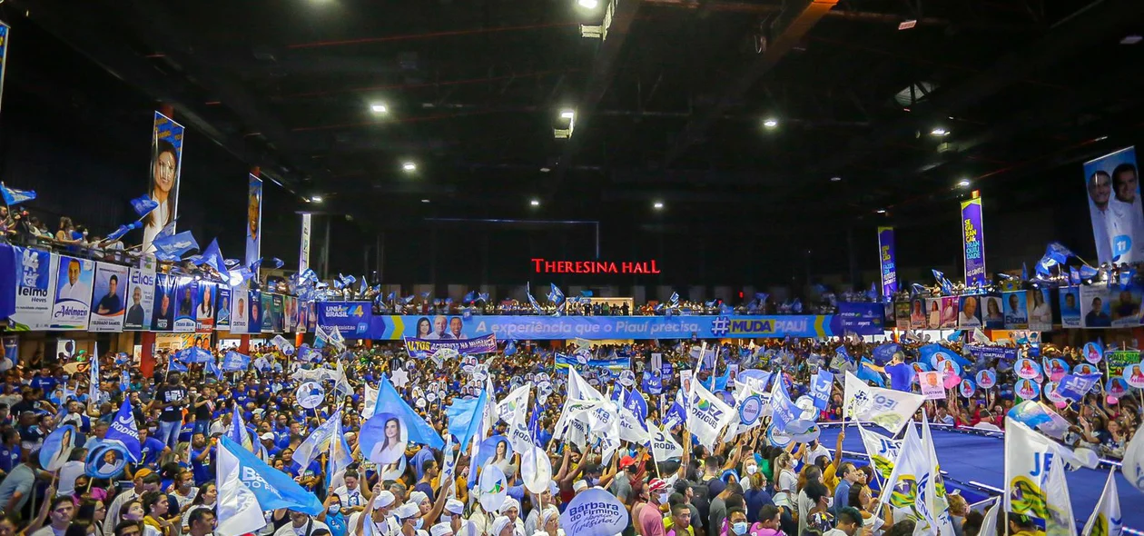População presente no evento de homologação das candidaturas dos nomes da Oposição