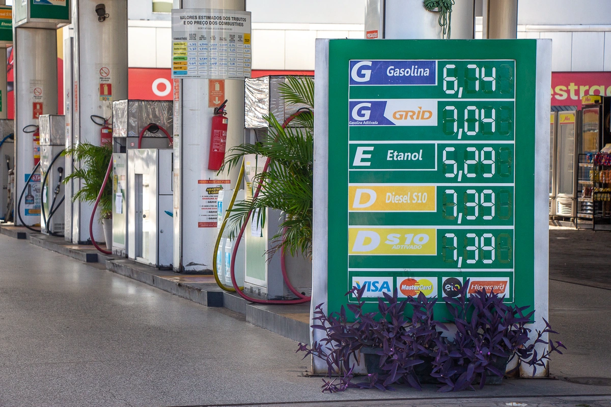 Posto de combustível da zona Leste