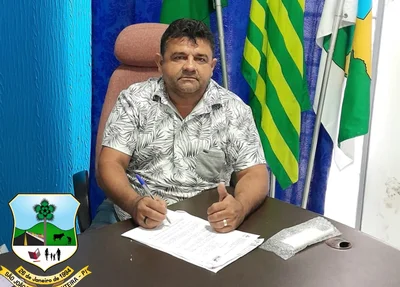 Prefeito Erivan, o Gongo